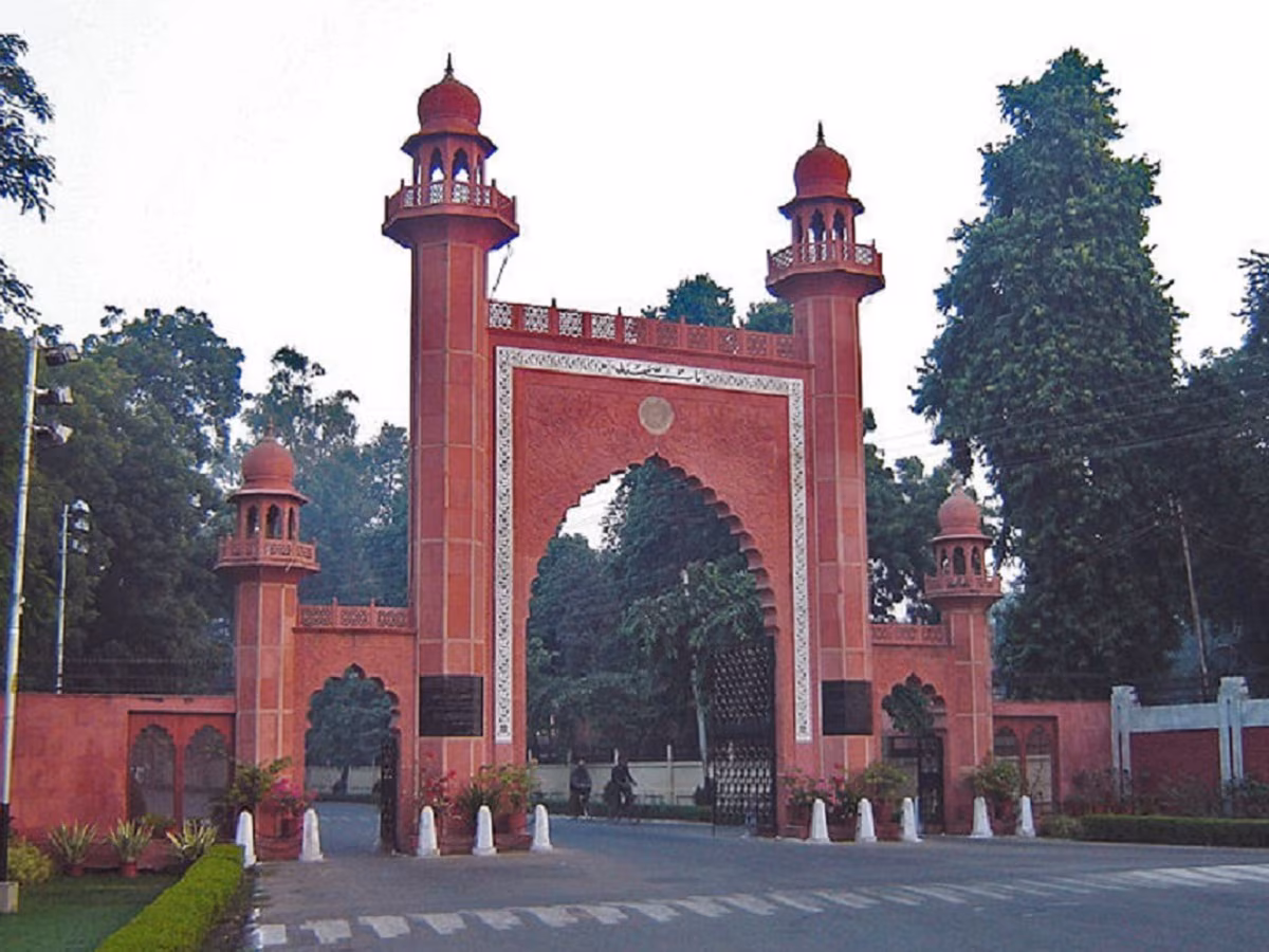 AMU Students Protest Fee Hike, Demand Rollback and Reforms