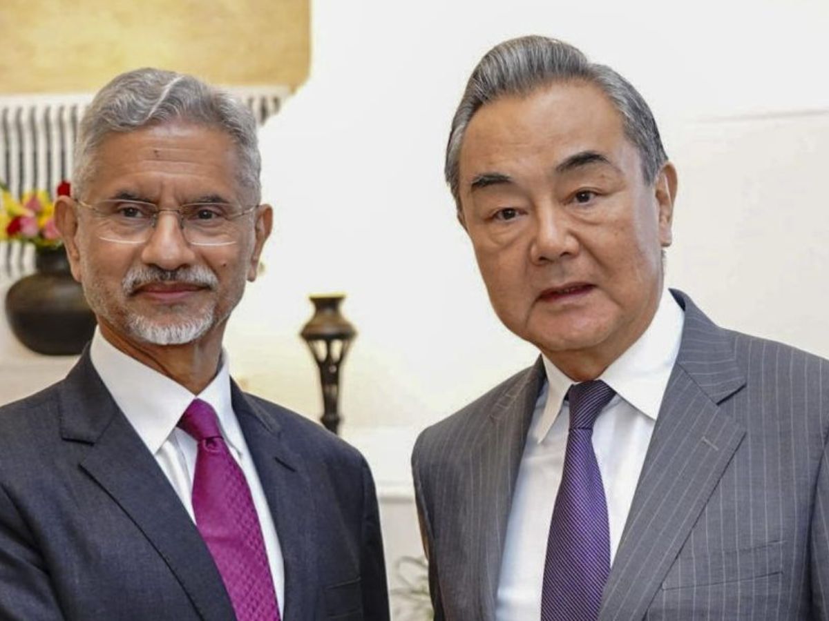China Lifts Export Ban on Fertilisers & Rare Earths Amid Wang Yi’s India Visit