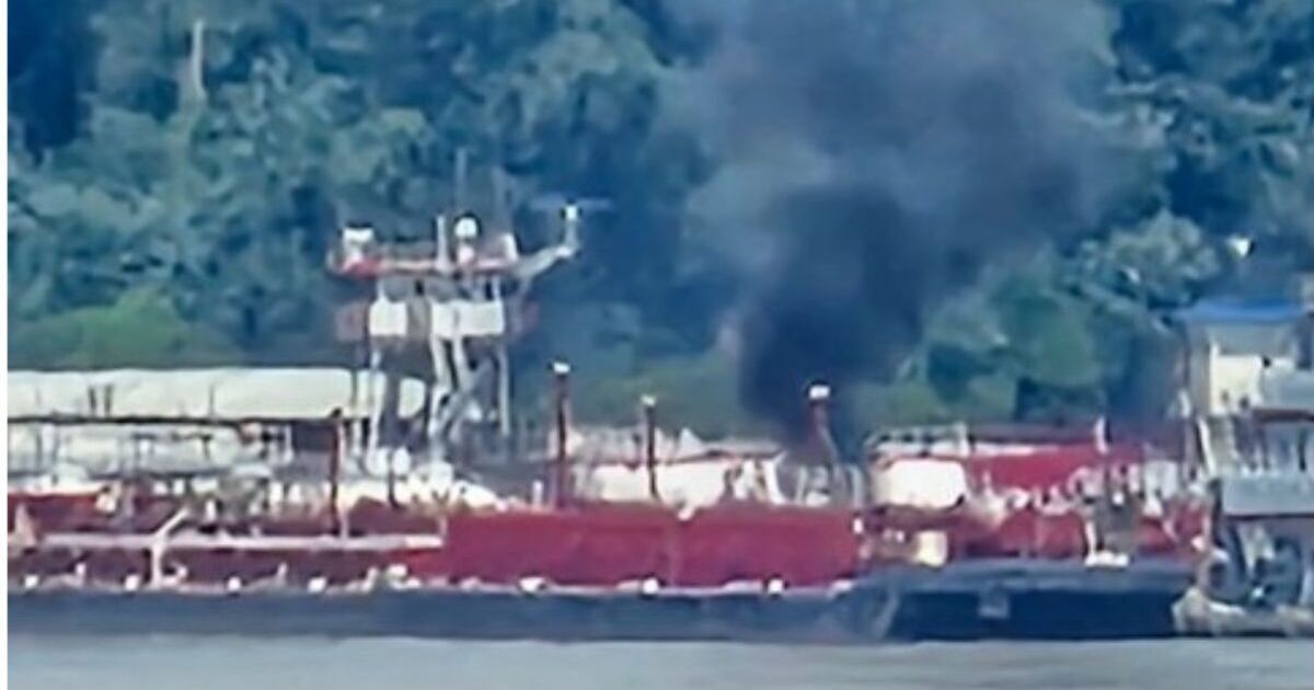 Helicopter Crash On Mississippi River Halts Key Shipping Route Near Alton