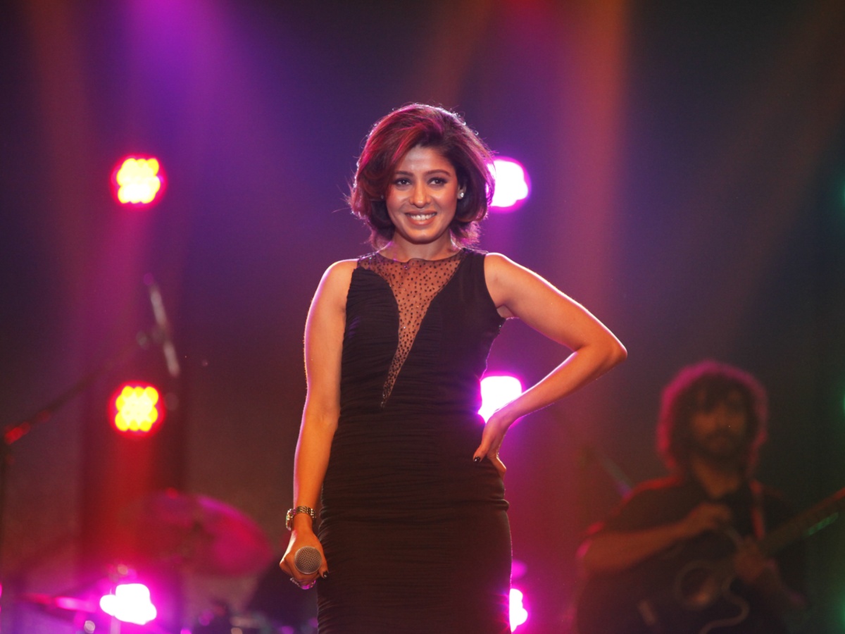 Why Sunidhi Chauhan’s Parents Disowned Her After She Chose Bobby Khan At Just 18?