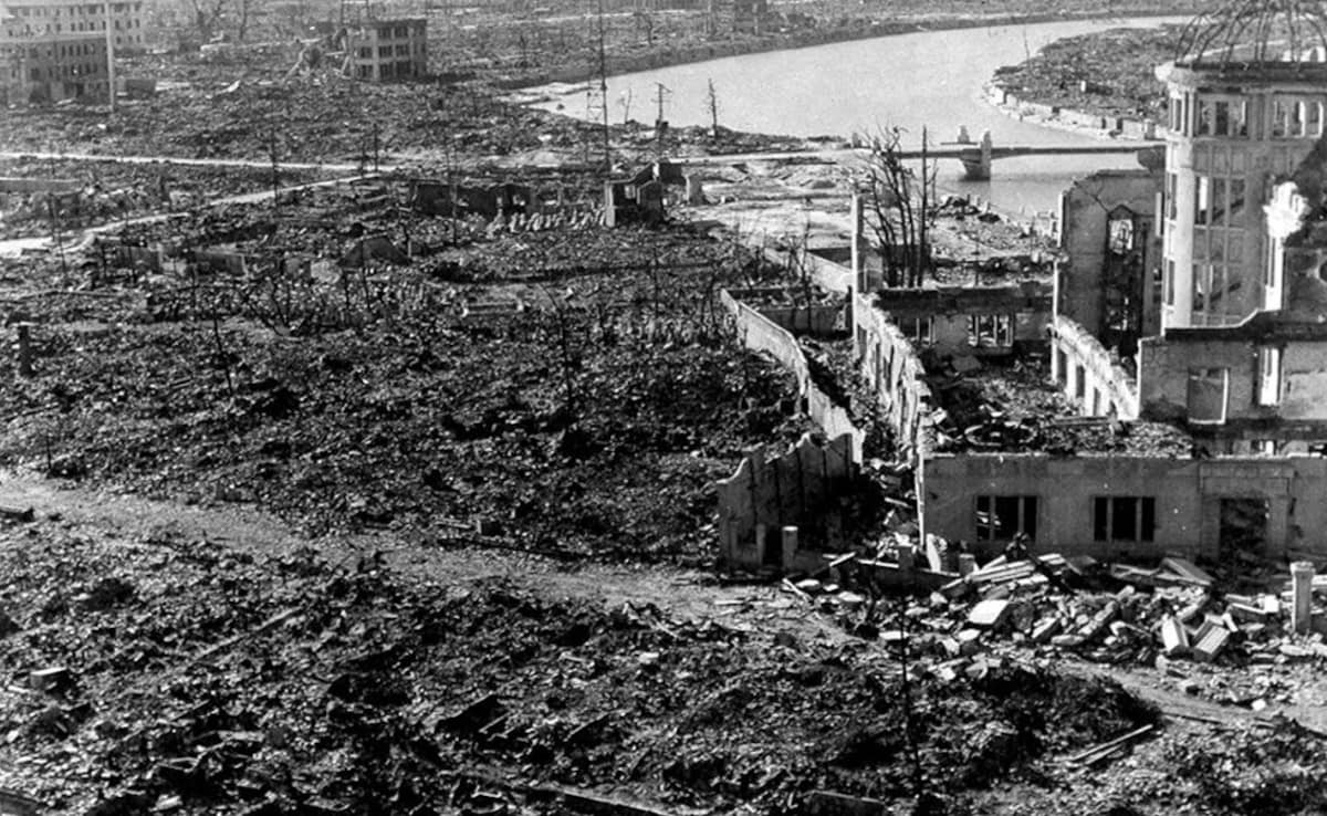 Hiroshima Survivors: Rare Photos of Life After the Atomic Bomb - Gallery Image