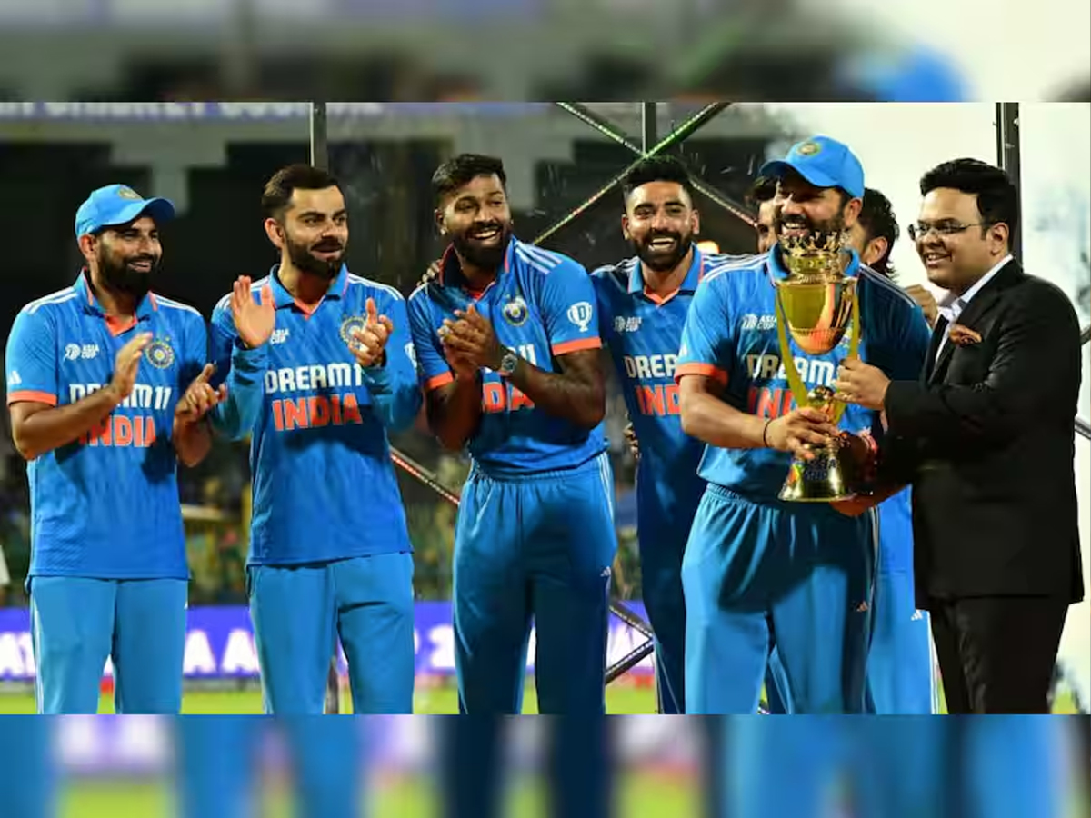 Asia Cup Glory: Indian Captains Who Lifted the Trophy Across Decades - Gallery Image