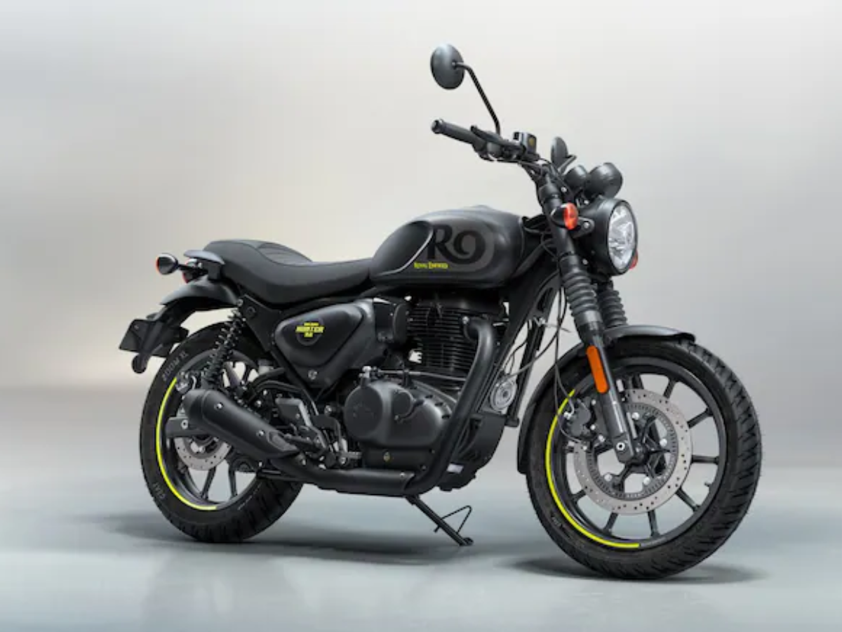 Royal Enfield Unveils 2025 Hunter 350 in Striking Graphite Grey
