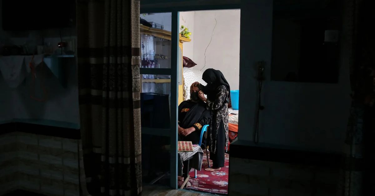 Taliban Crackdown On Afghan Beauty Salons Sparks New Blow To Women’s Rights