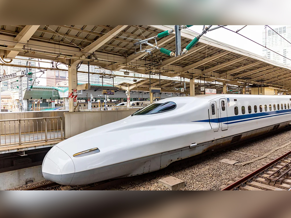 Untold Story of Shinkansen: Speed, Safety & Secrets in Photos – Know All About Japan’s Bullet Train