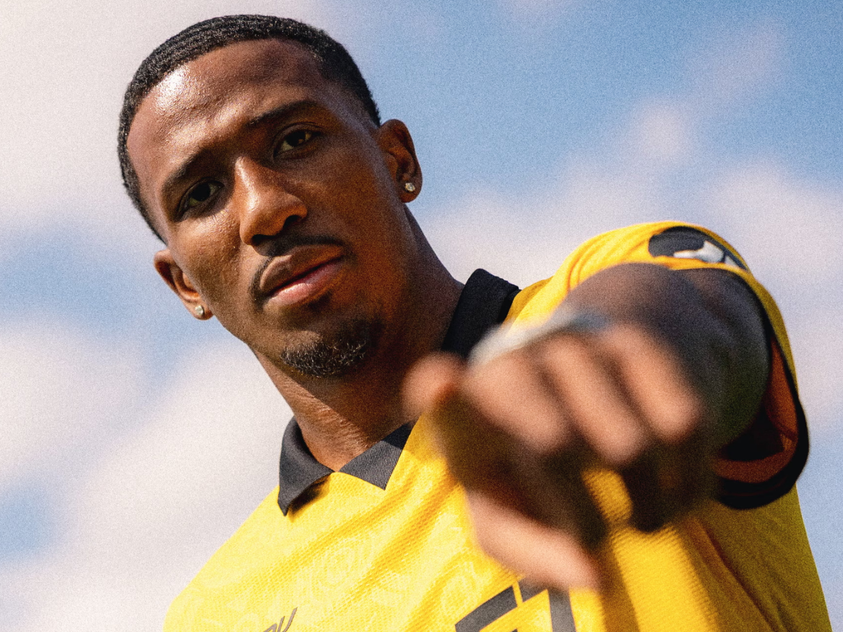 Wolves Complete Signing of Speedy Verona Wing-Back Jackson Tchatchoua