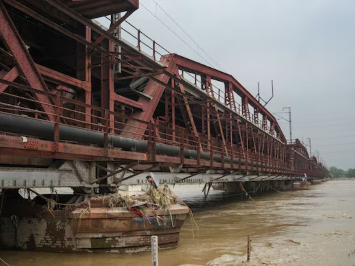Yamuna River Crosses Danger Mark in Delhi, Authorities on Alert