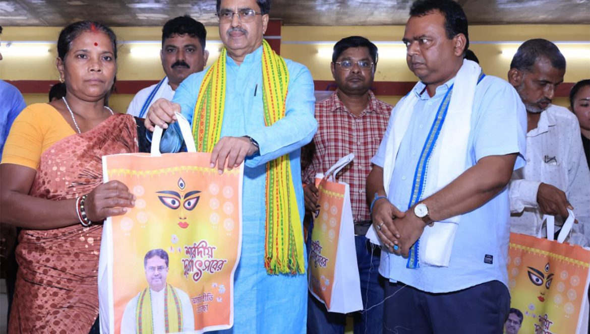 Tripura CM Saha distributes saris among women as Durga Puja begins