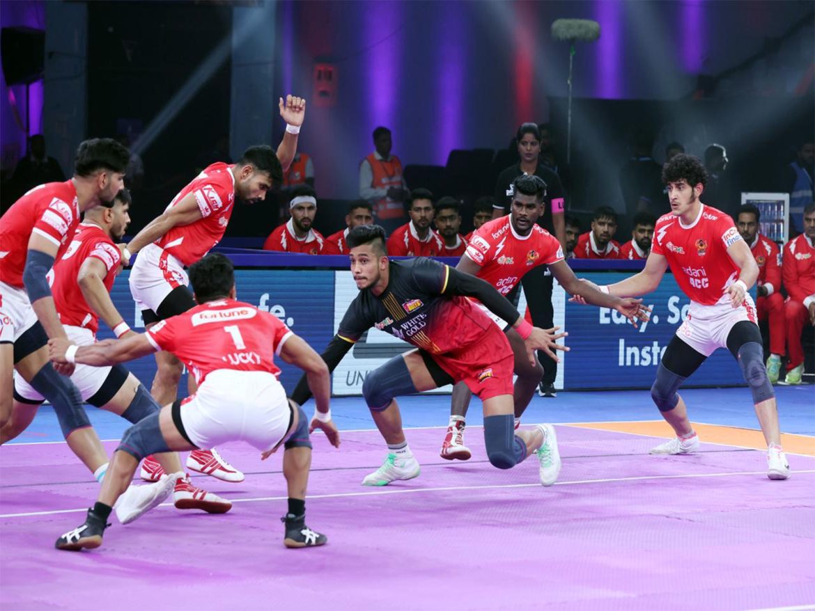 PKL 12: Skipper Yogesh's defensive acumen seals win as Bengaluru Bulls survive Gujarat Giants' late surge
