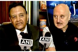 Anupam Kher, Tusshar Kapoor unveil Padma Shri Dr Raj Bothra's book 'USA v Raj', Kabir Bedi to play lead in it's film adaptation