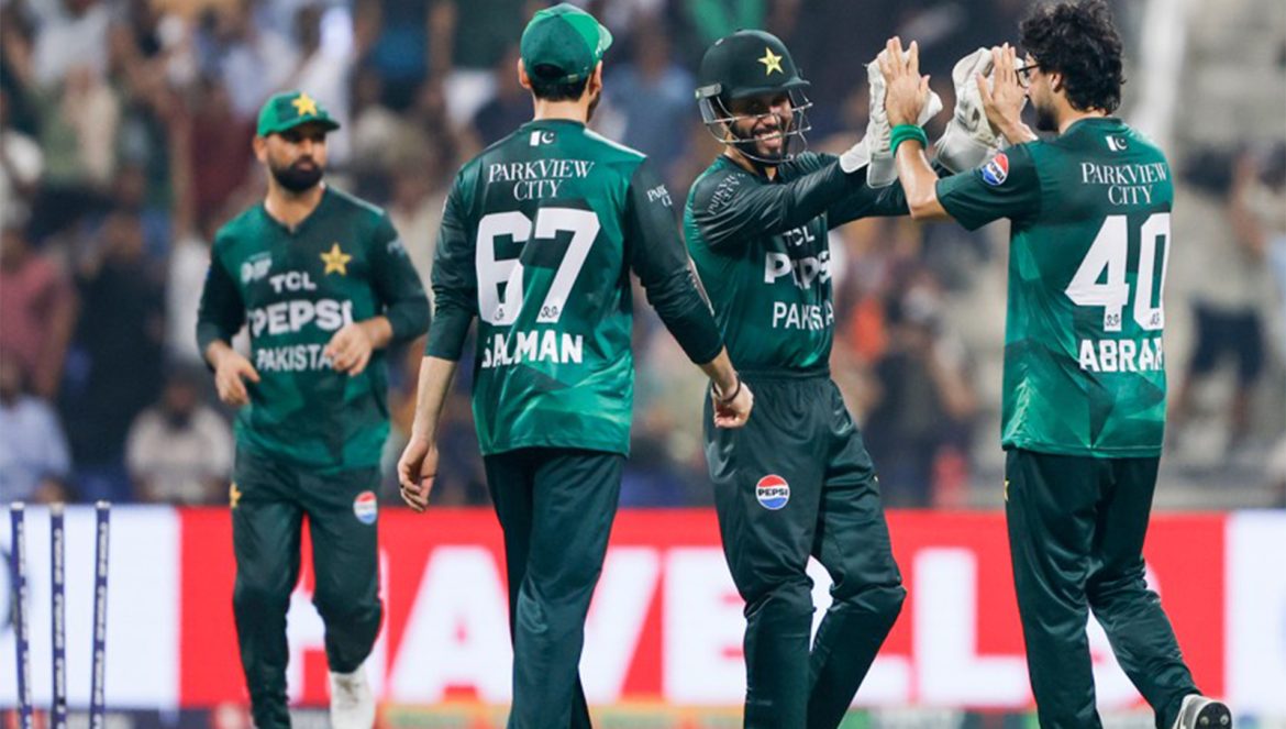 Talat, Nawaz hold nerves to inspire Pakistan to crucial victory over Sri Lanka