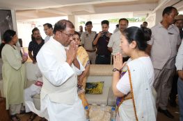 Assam Governor visits Zubeen Garg's residence; pays condolences to family