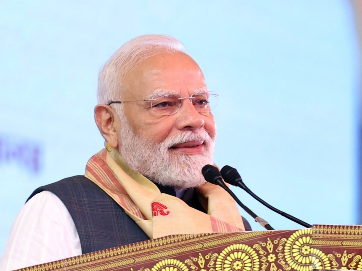 PM chairs 49th PRAGATI Meeting, reviews infrastructure projects related to mines, railways and water resources