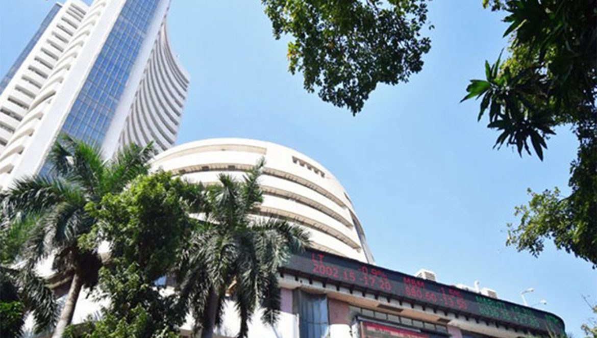 Indian stock market opens lower for 5th straight session amid foreign outflows, US visa curbs