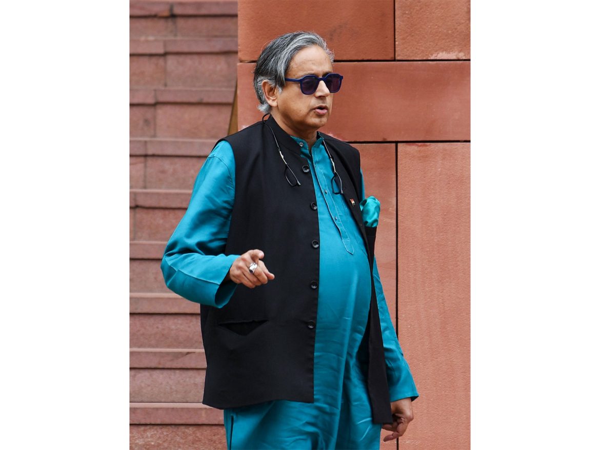 "Shook hands with Pakistan even during Kargil War": Shashi Tharoor wants Indian cricketers to play in the spirit of the game