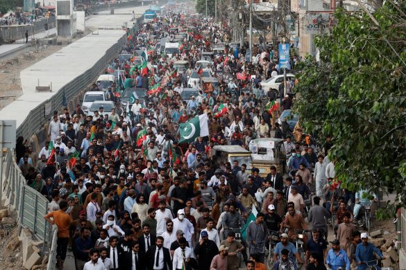 Pak: Traders in PoGB continue sit-in despite conditional tax exemptions