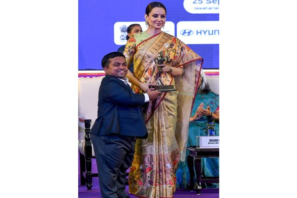"Show love to para athletes like you do for others": Kangana Ranaut urges fans
