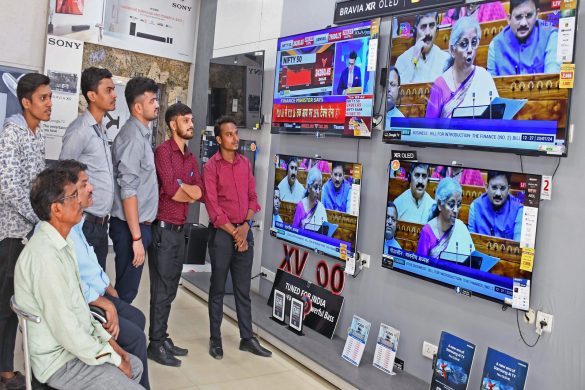 PHDCCI's SME sentiment index shows continued expansion amid weak demand, hiring pressures