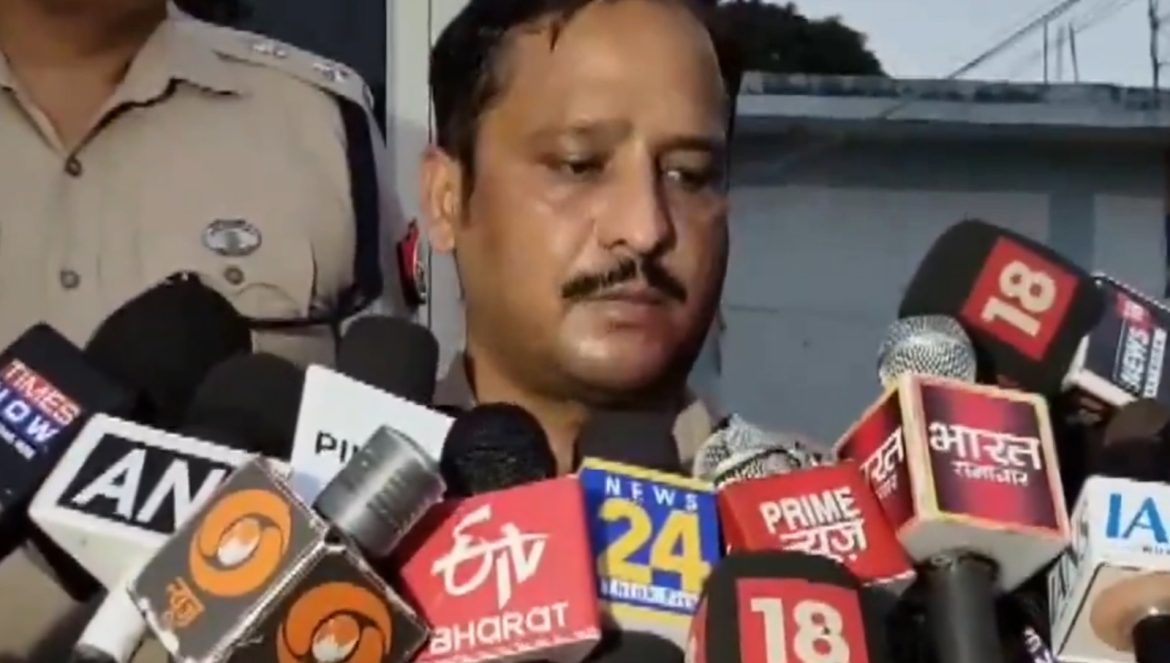 Stone pelting in Bareilly after Friday prayers: Ten policemen injured, IG calls it a "conspiracy"