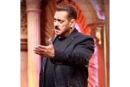 Baithe-baithe log kuch bhi …: Salman Khan throws a cryptic shade at recent allegations on 'Weekend Ka Vaar' episode