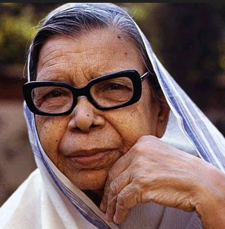 Mahadevi Verma, celebrated poetess of Hindi romanticism - Photo Gallery