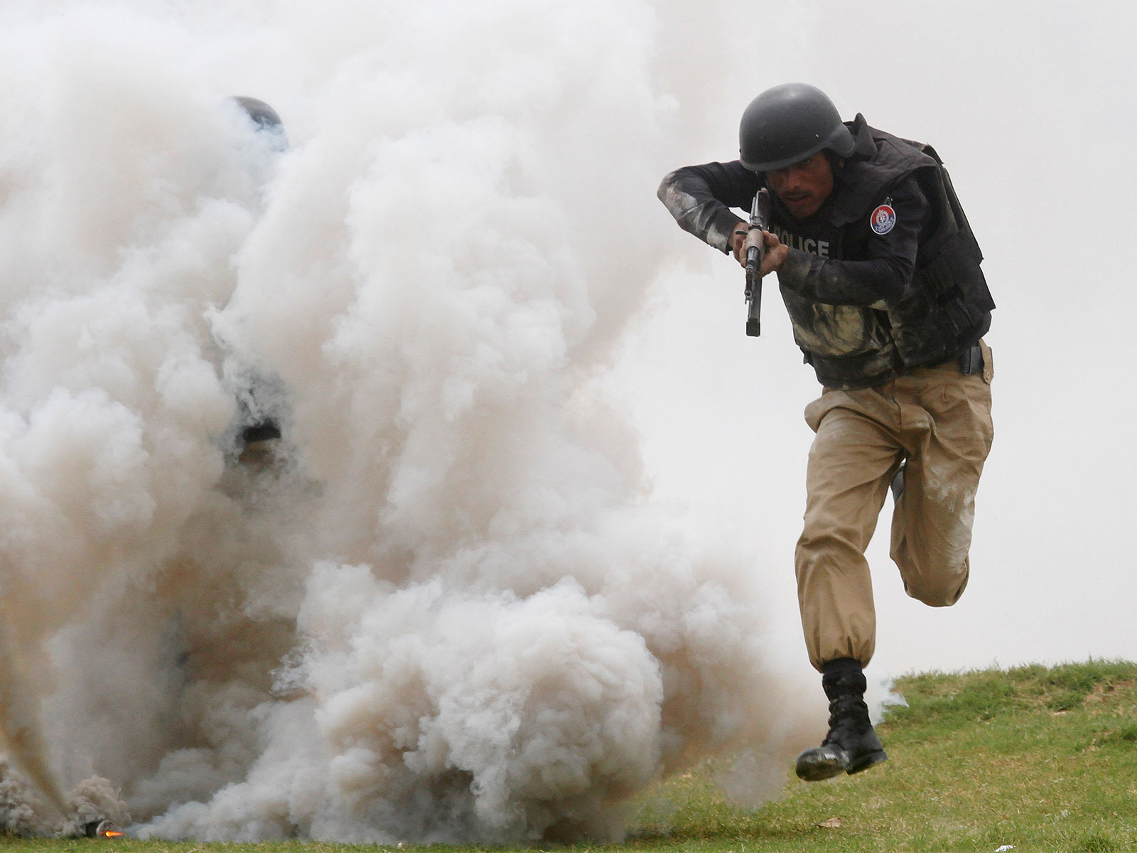 Pak: UKPNP condemns heavy police deployment in PoJK ahead of planned protest