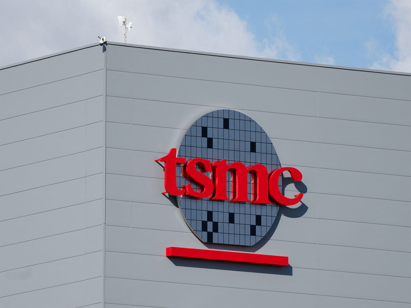 TSMC investment plans in Taiwan remain "unchanged" amid speculations