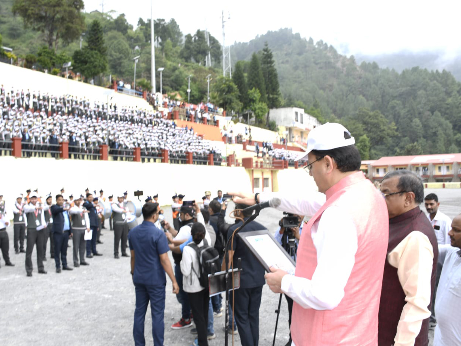 Uttarakhand CM participates in “Swachhata Hi Seva” programme in Nainital. (Photo/CMO) Uttarakhand CM participates in “Swachhata Hi Seva” programme in Nainital. (Photo/CMO)