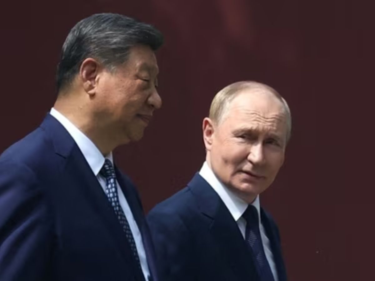 Hot Mic Captures What Putin and Xi Talked About at Beijing Parade