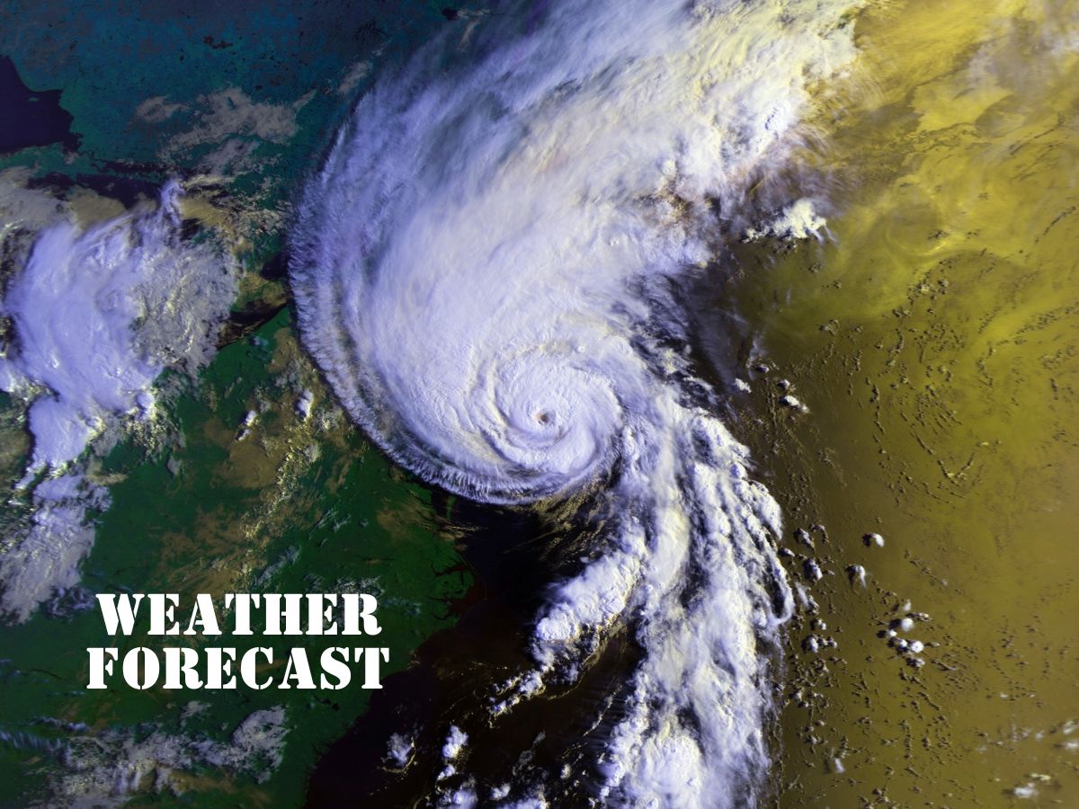 Weather Today: Yellow & Orange Alerts Across Maharashtra, Delhi Stays Sunny as Monsoon Recedes