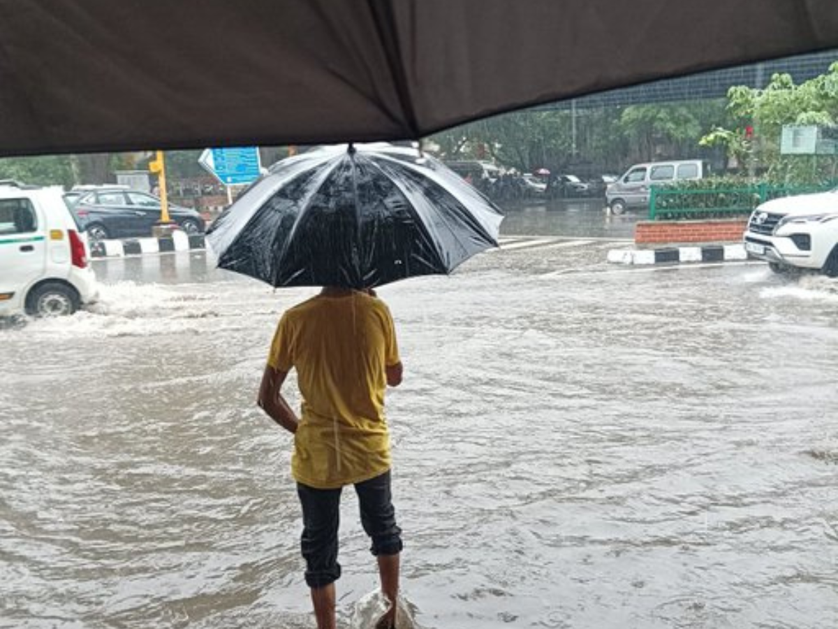Monsoon Spells Continue: Heavy Rain Triggers Orange Alert in Delhi-NCR and Neighboring Cities