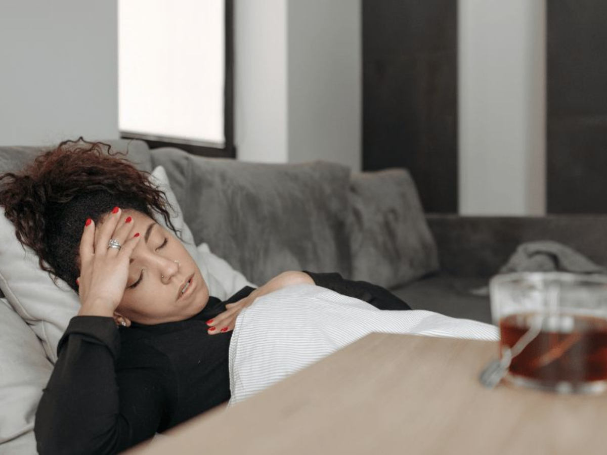 Top 5 Warning Signs of Migraine for Women After 40