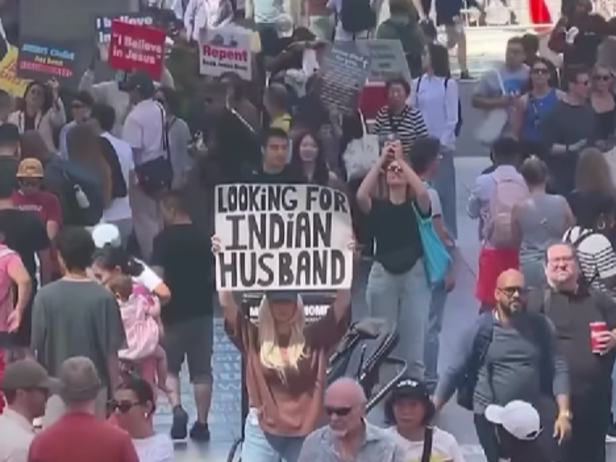 Looking for Love: Woman in New York Holds Sign Asking for an Indian Husband | Video Goes Viral