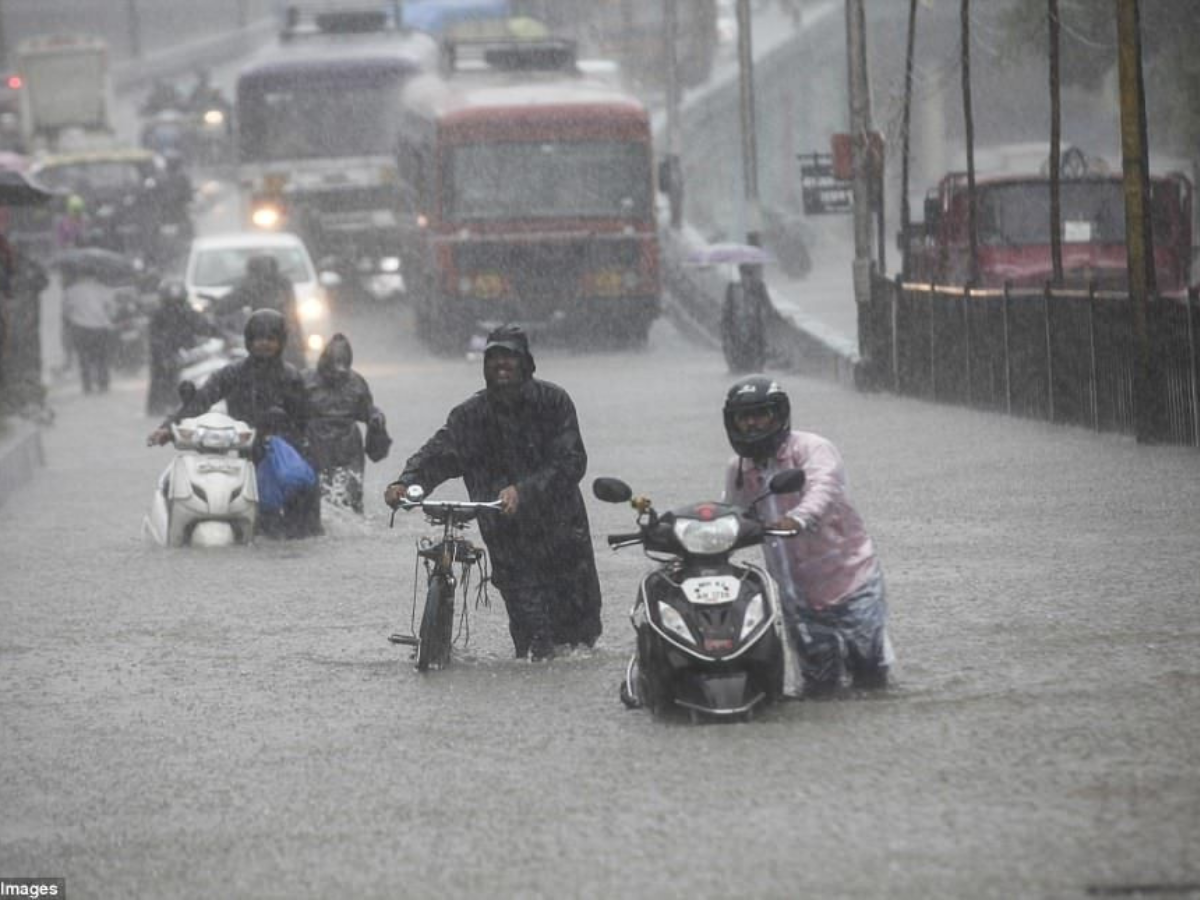 Heavy Rain Warning: Delhi Under Orange Alert, Residents Advised to Stay Cautious: Watch Now