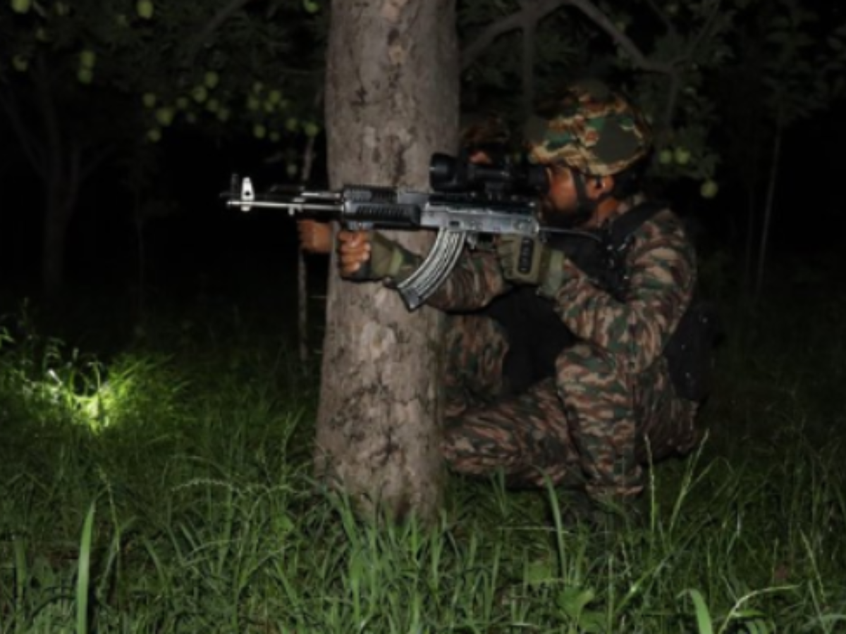 Kulgam Encounter: One Terrorist Killed, Three Soldiers Injured in Fierce Gunfight