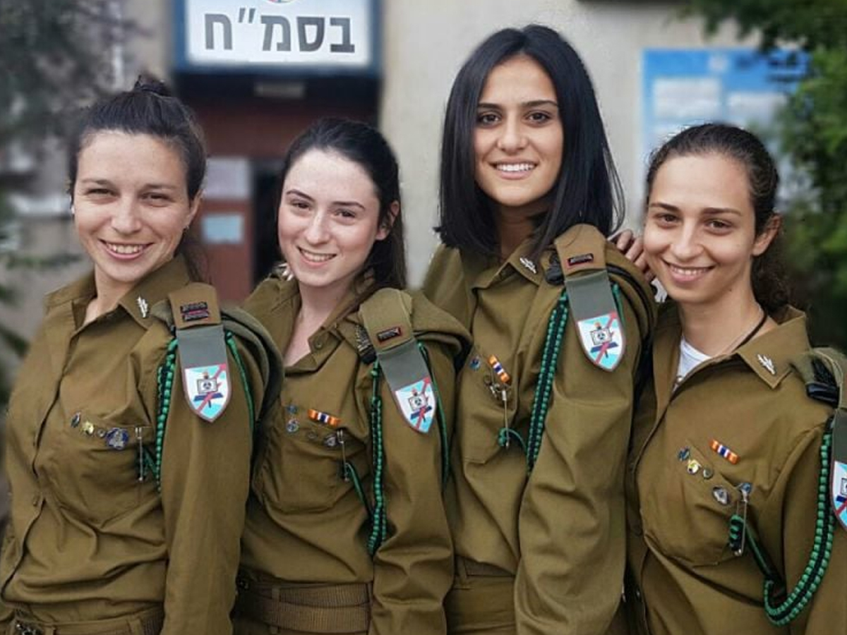 Beautiful Women in Uniform: Meet the World’s Most Attractive Female Soldiers - Gallery Image