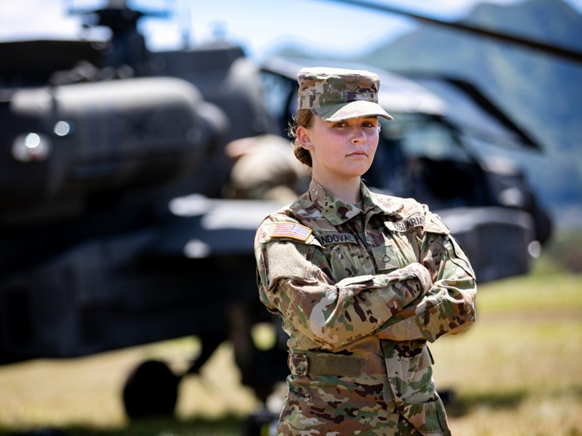 Beautiful Women in Uniform: Meet the World’s Most Attractive Female Soldiers - Gallery Image
