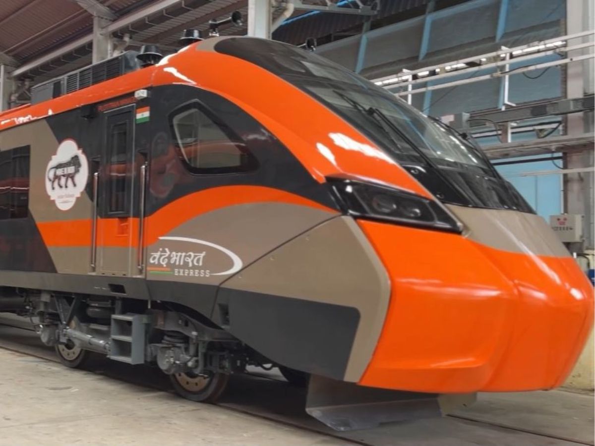 First Vande Bharat Sleeper Express to Launch Ahead of Diwali 2025 | Route & Fare Details