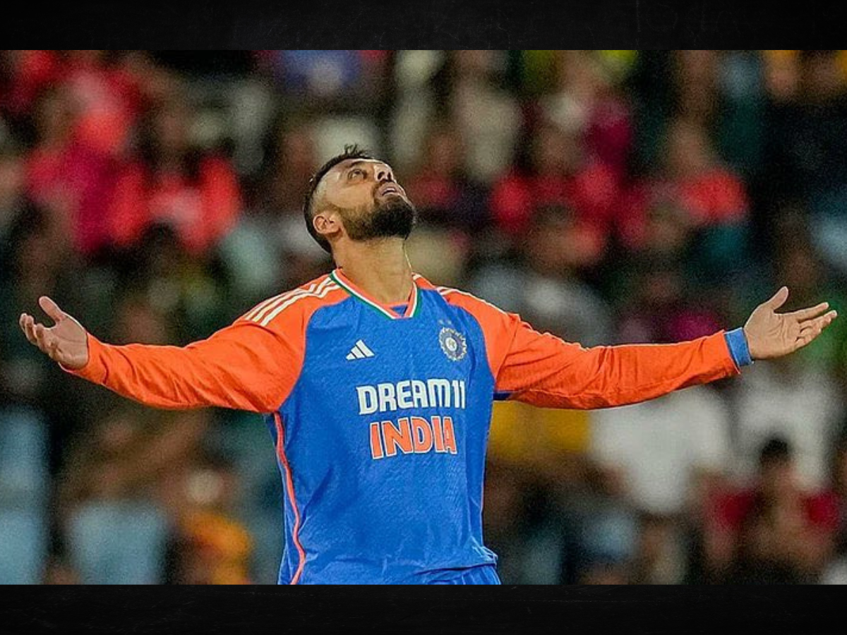 India vs Pakistan Asia Cup Final: Varun Chakravarthy Strikes, Sahibzada Farhan Falls