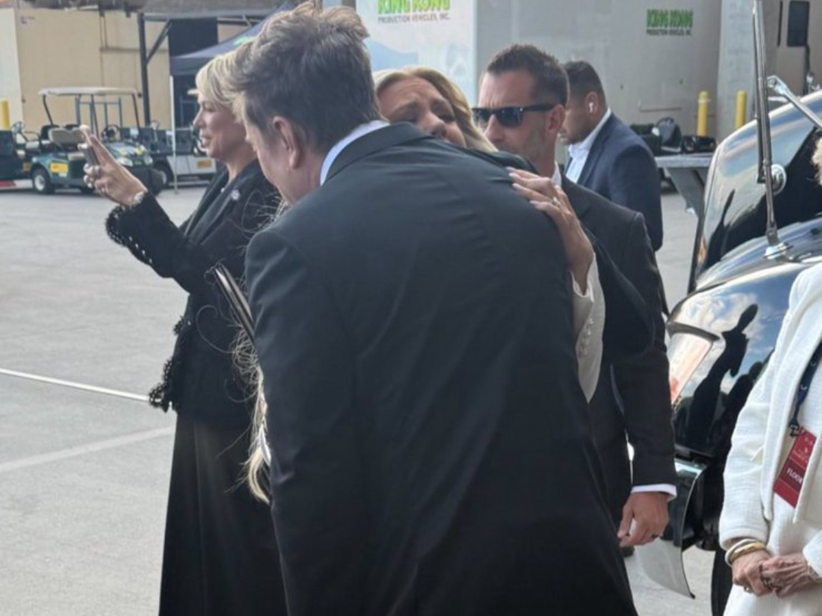 Elon Musk Consoles Erika at Charlie Kirk’s Memorial In Arizona: WATCH