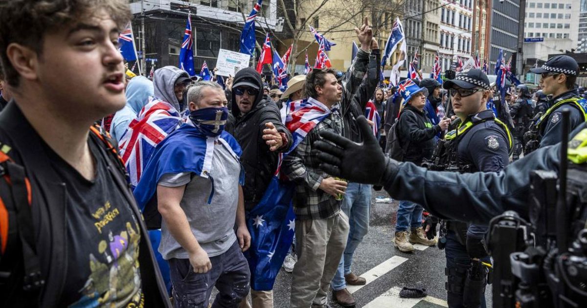 London Erupts: Anti-Immigration Rally Turns Chaotic As Police Officer Punched In Face