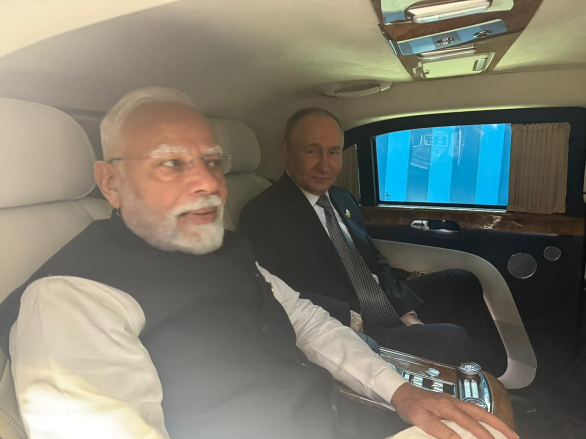 Modi – Putin Share Aurus Sedan Ride at SCO 2025 — More Than Just a Drive?