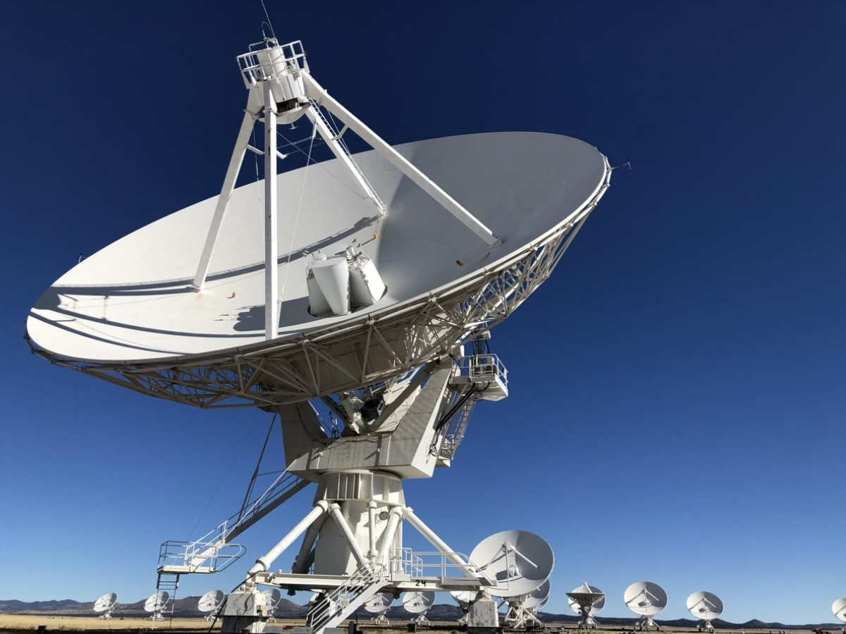 Pioneer’s antenna enabled deep-space communication. - Photo Gallery