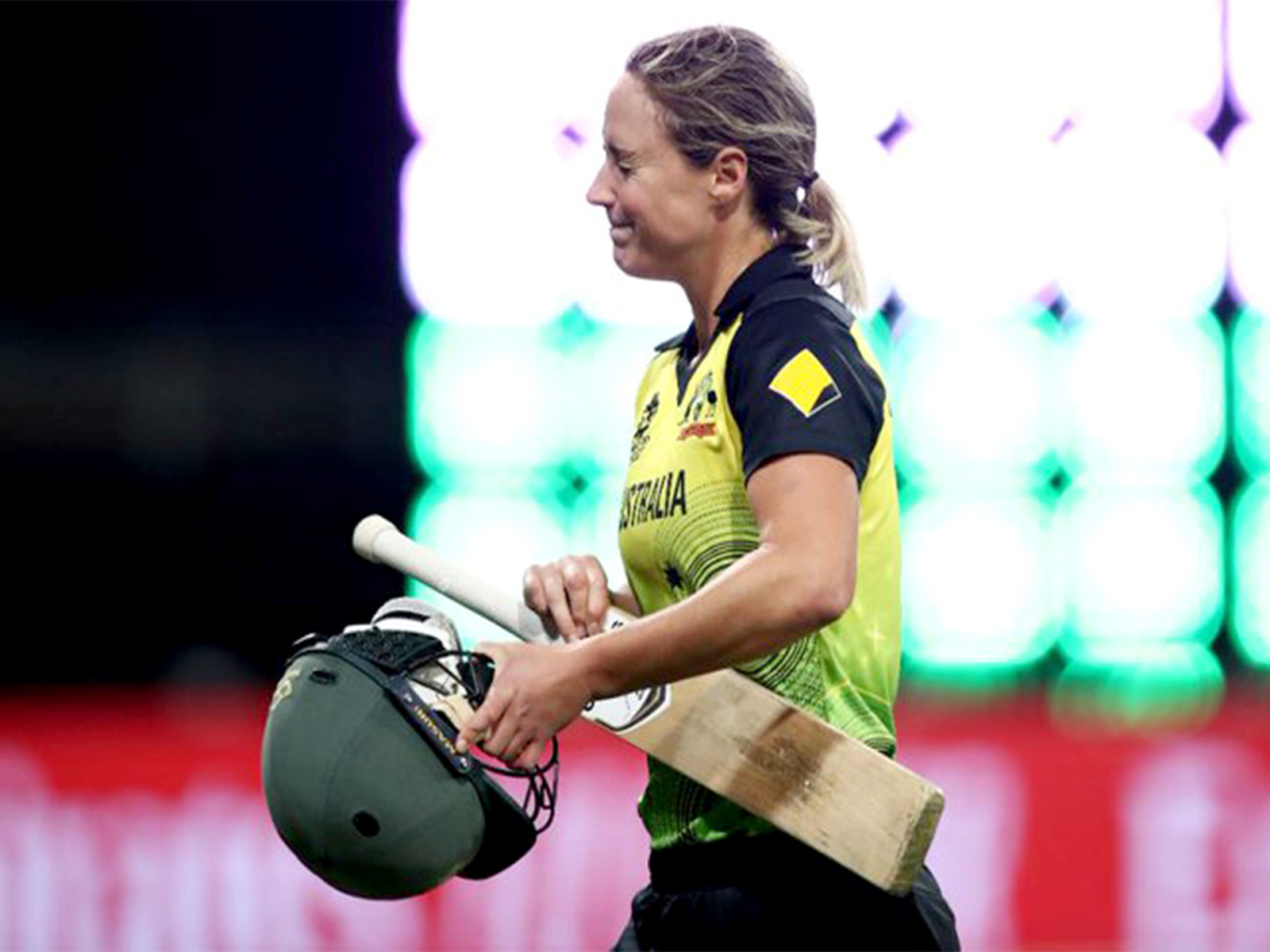 "She is just old, she is fine": Alyssa Healy on Ellyse Perry's calf issue