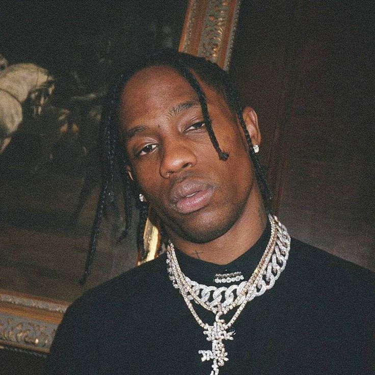 Hip Hop Artists’ Iconic Jewellery Pieces Worn by Rappers Over The Years