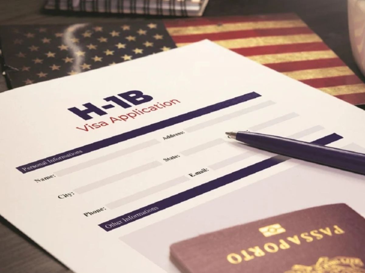 How Did Trump’s USD 100,000 H-1B Fee Cause Chaos for Workers and Companies?