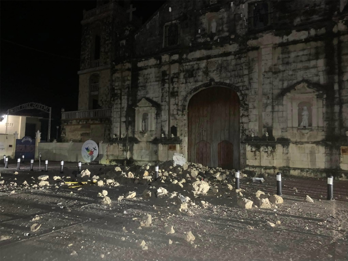 Centuries-Old Bantayan Church Collapses Amid Strong Tremors in Philippines, 20 Dead | Watch