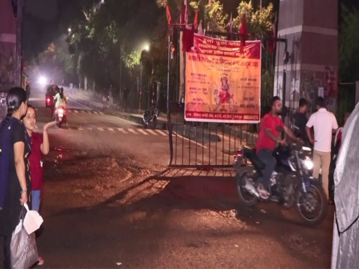 JNU Clashes Erupt After ABVP Burns ‘Ravan’ Effigy Depicting Umar Khalid, Sharjeel Imam