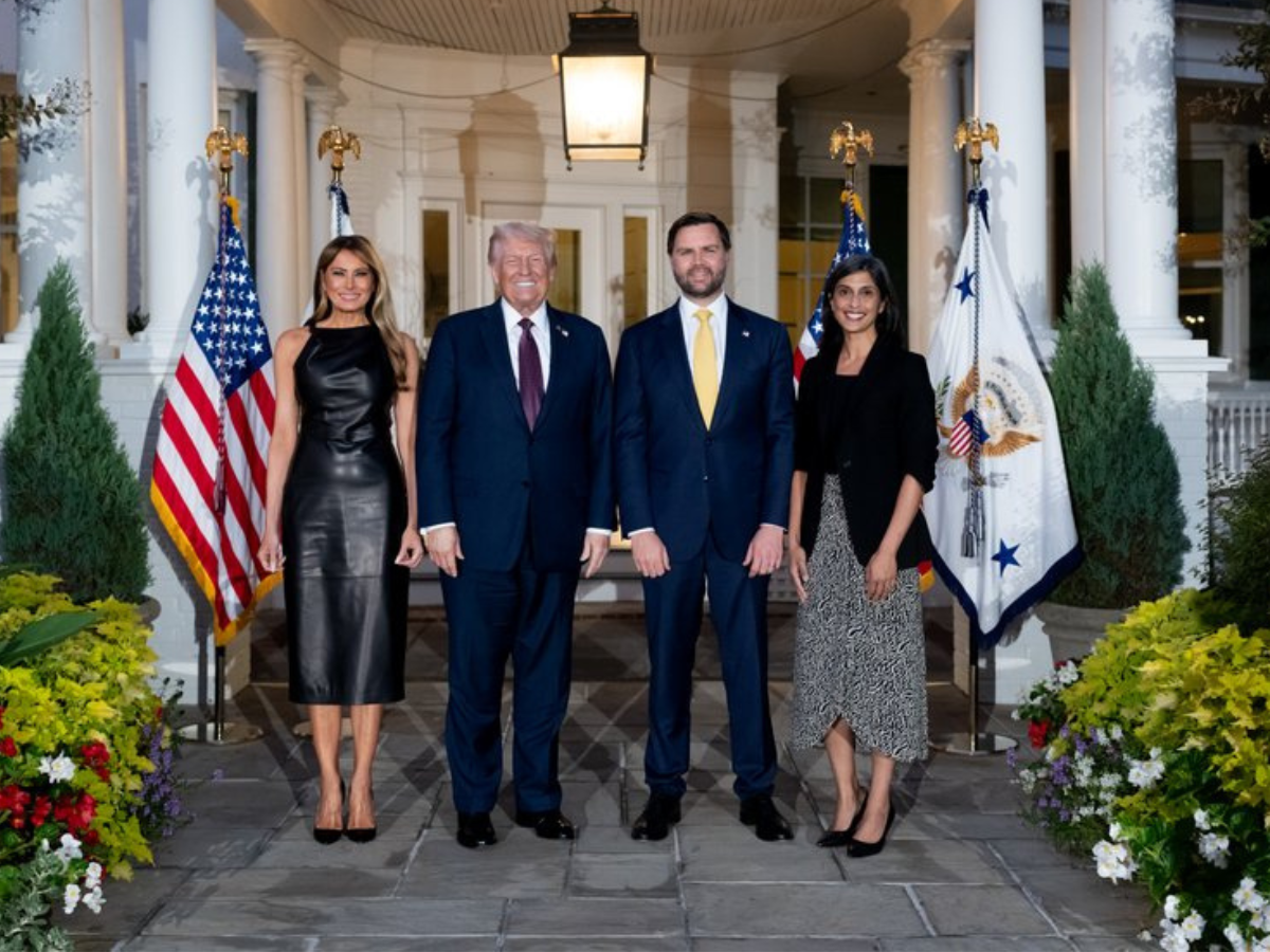 Trump’s Bruised Hands Spark New Health Concerns During Dinner with JD Vance and Usha Vance