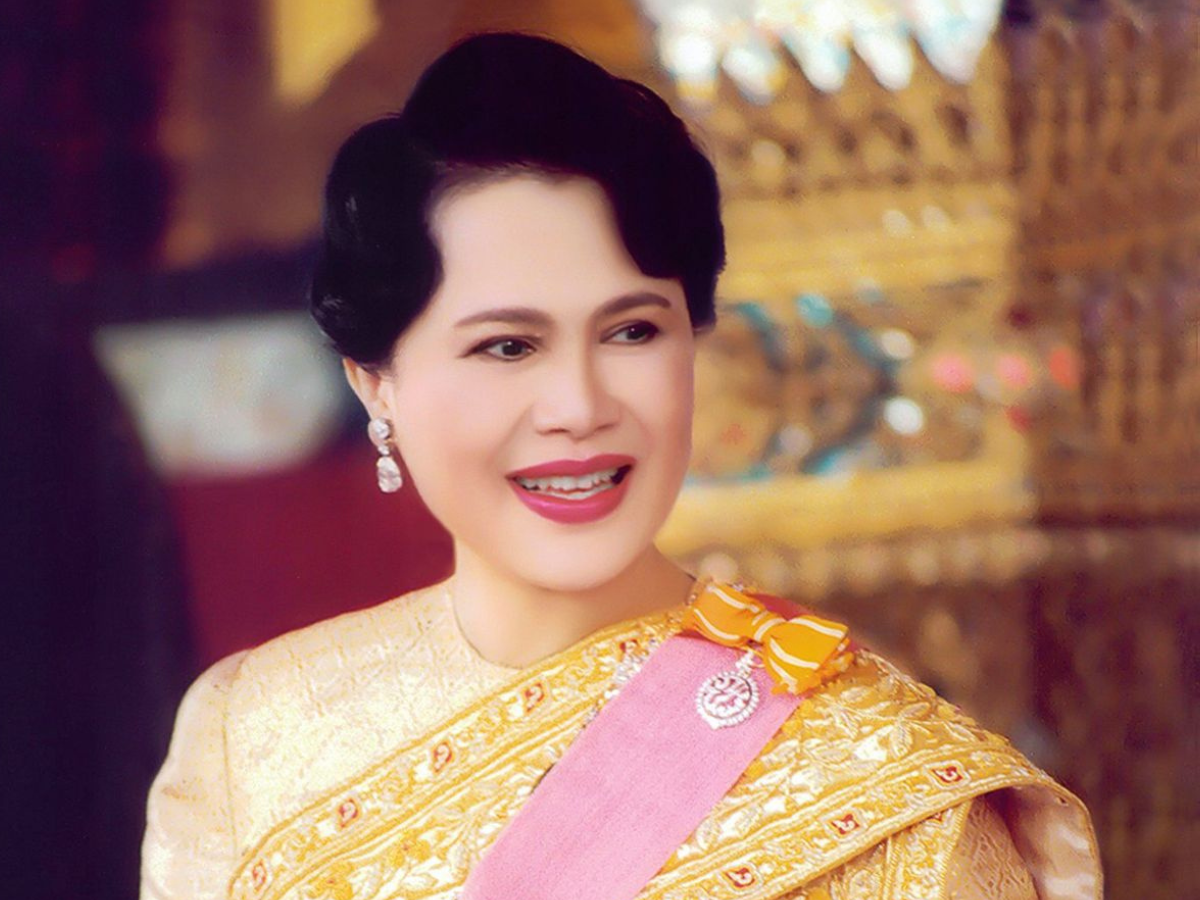 Thailand’s Queen Mother Sirikit Dies at 93: Nation Mourns the “Green Queen”